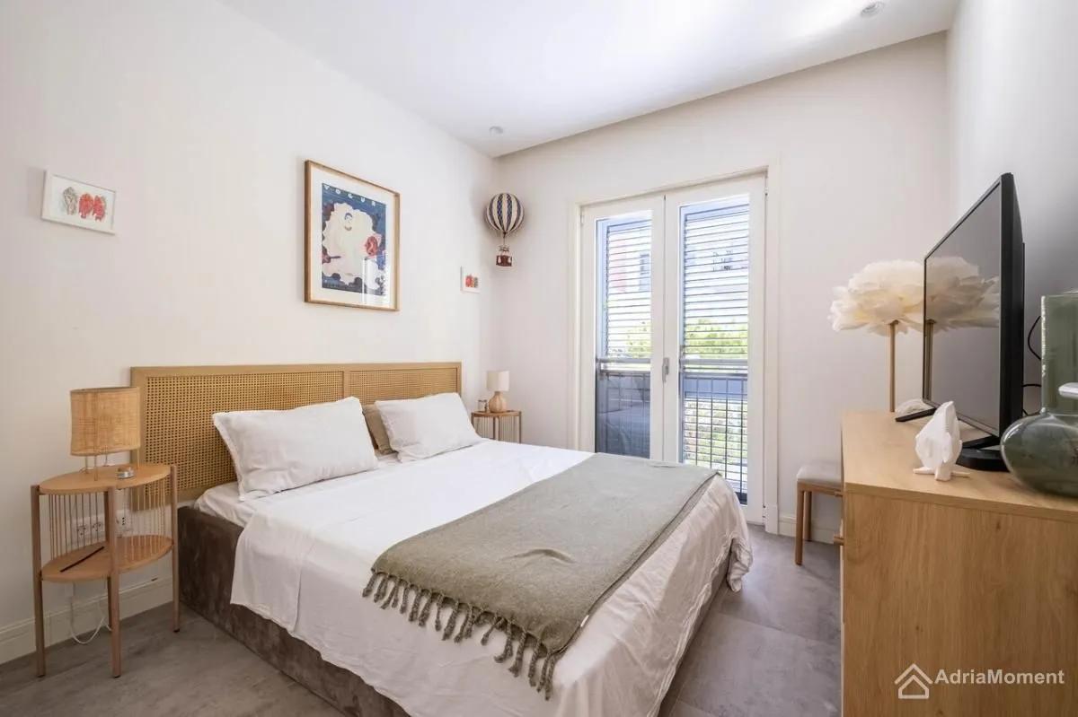 Prodaja, jednosoban stan, 57m², Radovići, Tivat