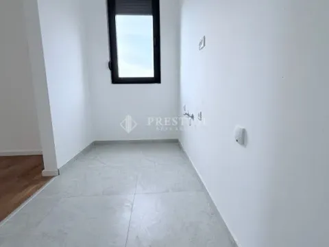 Rent, two bedroom apartment, 64m², Tološi, Podgorica - image 6