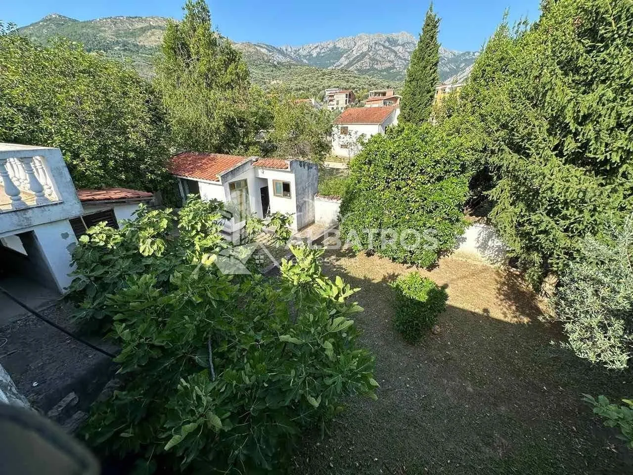 Prodaja, kuća, 350m², Bar, Crna Gora