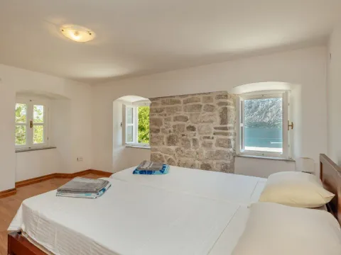 Prodaja, kuća, 800m², Prčanj, Kotor - image 25