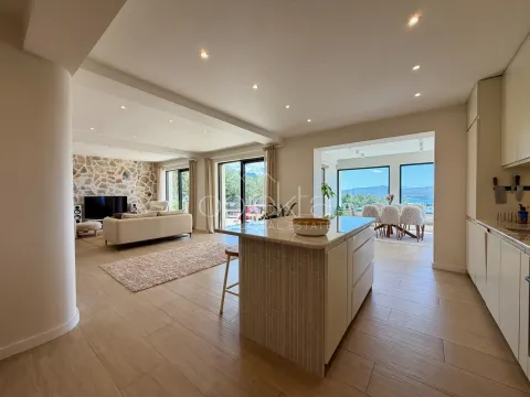 Prodaja, kuća, 220m², Tivat, Crna Gora - image 6