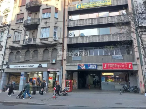 Rent, three bedroom apartment, 70m², Stari Grad, Beograd - image 18