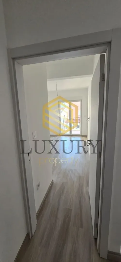 Prodaja, jednosoban stan, 56m², Lazi, Budva