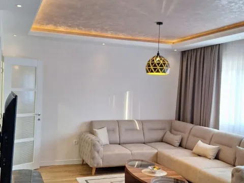 Izdavanje, trosoban stan, 94m², Central Point, Podgorica - image 1