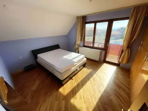 Izdavanje, kuća, 650m², Niš, Srbija - image 15