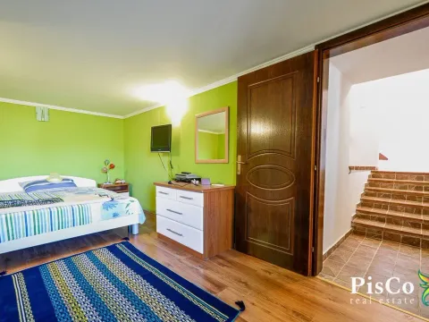 Prodaja, kuća, 130m², Tivat, Crna Gora - image 3