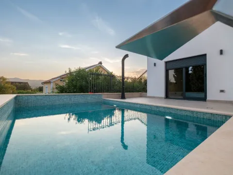 Rent, house, 180m², Gornja Gorica, Podgorica - image 28