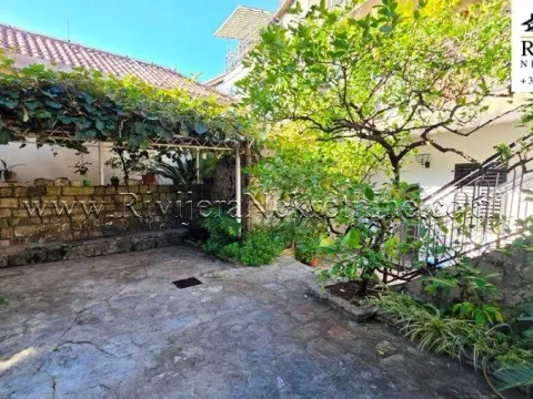 Sale, house, 171m², Centar, Herceg Novi - image 11