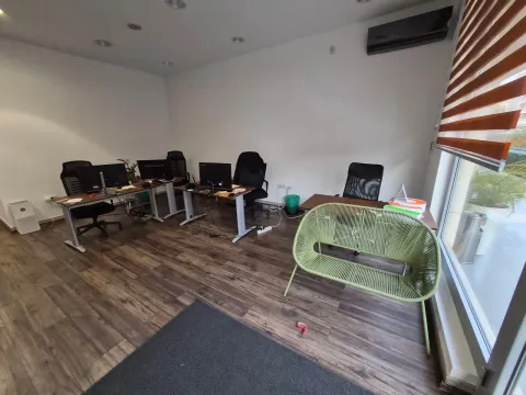 Rent, office space, 102m², City Kvart, Podgorica - image 3