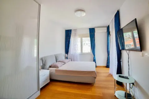 Rent, two bedroom apartment, 148m², Centar, Budva - image 8