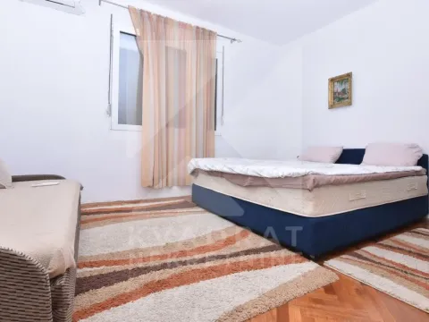 Izdavanje, dvosoban stan, 90m², Dalmatinska ulica, Podgorica - image 7