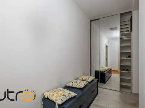 Sale, two bedroom apartment, 86m², Podgorica, Crna Gora - image 10