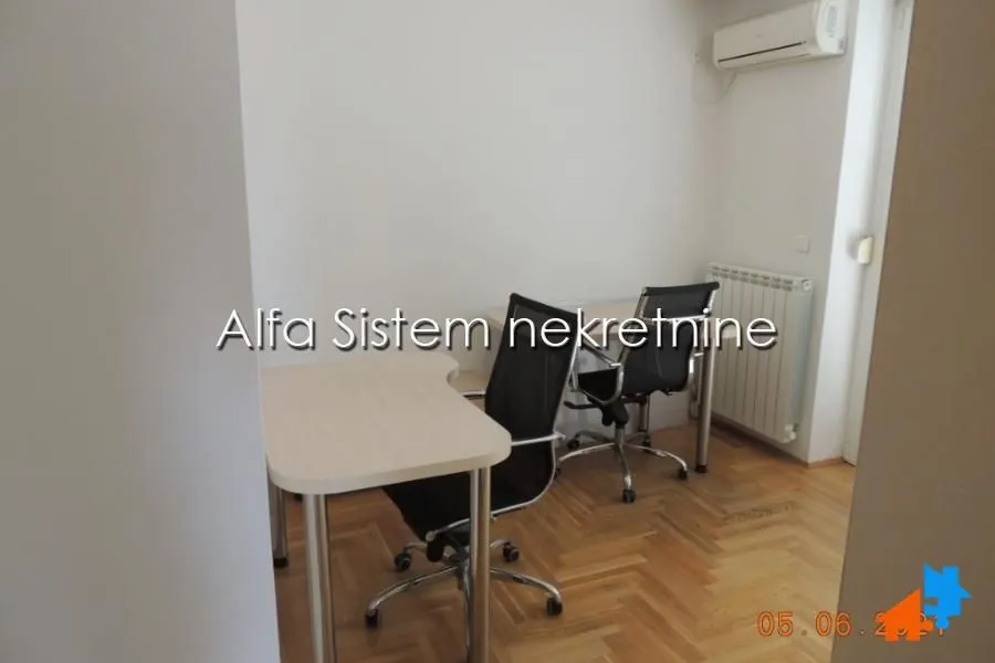 Rent, house, 300m², Čukarica, Beograd