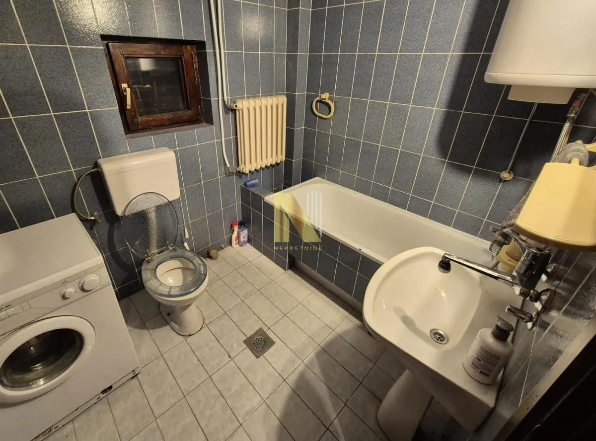 Izdavanje, dvosoban stan, 53m², Klisa, Novi Sad Sve Podlokacije