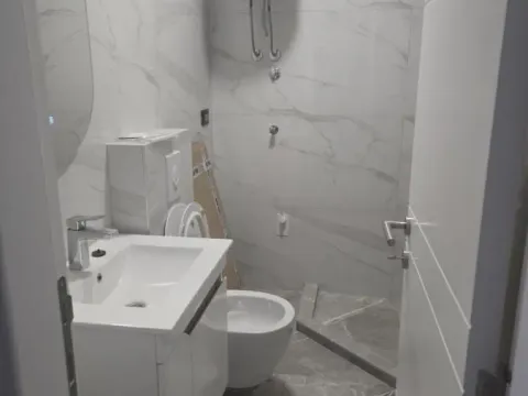 Izdavanje, trosoban stan, 73m², Bulevar patrijarha Pavla, Novi Sad Sve Podlokacije - image 8