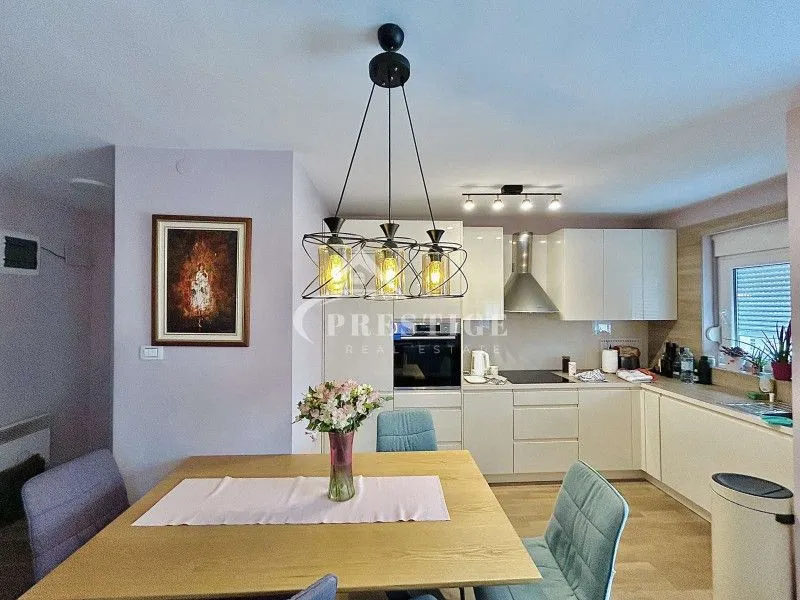 Prodaja, dvosoban stan, 86m², Preko Morače, Podgorica