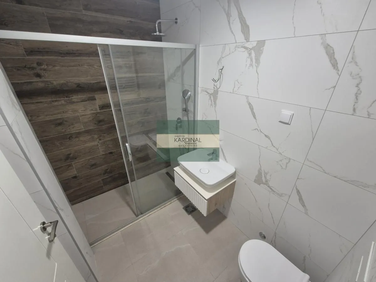 Prodaja, trosoban stan, 69m², Sarina Medja, Jagodina