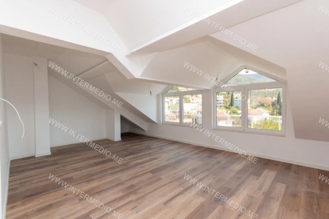 Prodaja, trosoban stan, 146m², Đenovići, Herceg Novi