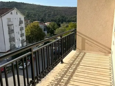 Sale, two bedroom apartment, 60m², Sutomore, Bar - image 2