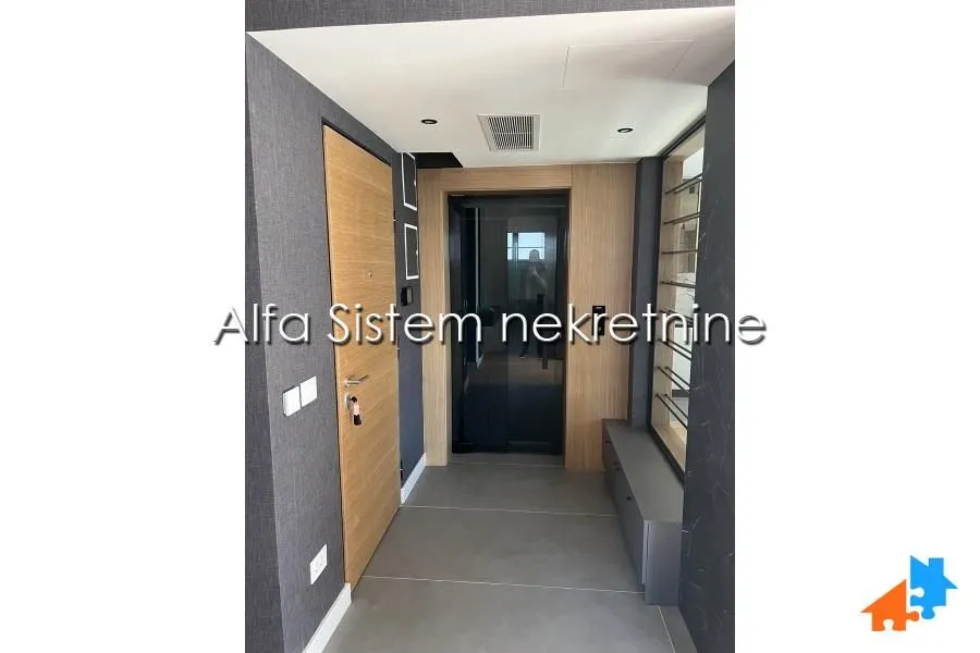 Rent, three bedroom apartment, 140m², Neimar, Vračar Sve Podlokacije