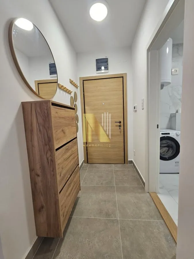 Prodaja, jednosoban stan, 39m², Avijatičarsko naselje, Novi Sad Sve Podlokacije