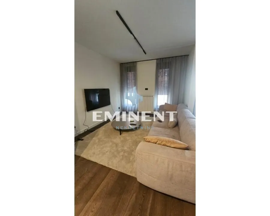 Prodaja, trosoban stan, 64m², Južni Bulevar, Vračar Sve Podlokacije