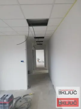 Rent, office space, 1000m², Rumenka, Novi Sad Sve Podlokacije - image 7