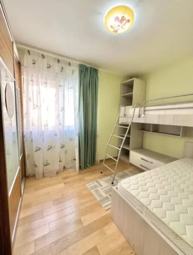 Prodaja, dvosoban stan, 102m², Dobrota, Kotor