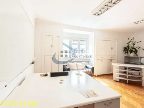 Izdavanje, dvosoban stan, 68m², Stari Grad, Beograd - image 4