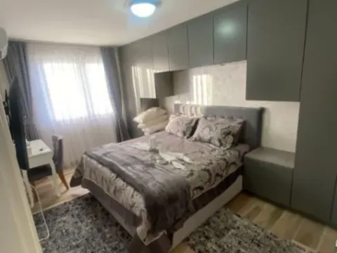 Rent, two bedroom apartment, 78m², Sveti Stefan, Budva - image 13