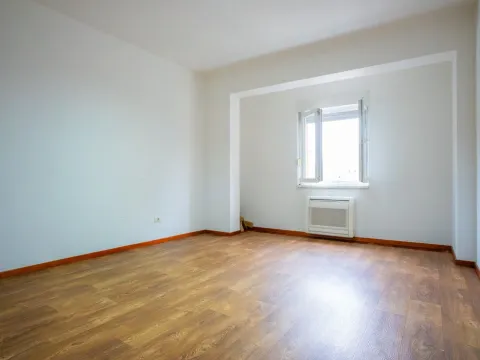 Rent, three bedroom apartment, 110m², City Kvart, Podgorica - image 13