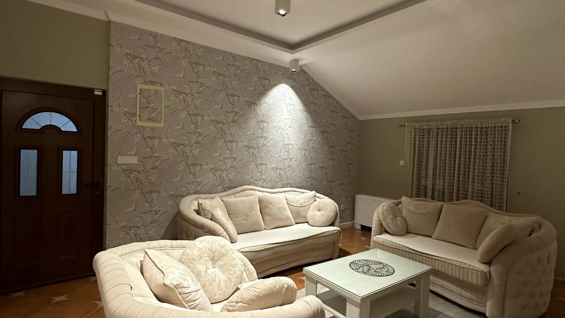 Rent, three bedroom apartment, 130m², Centar, Tivat