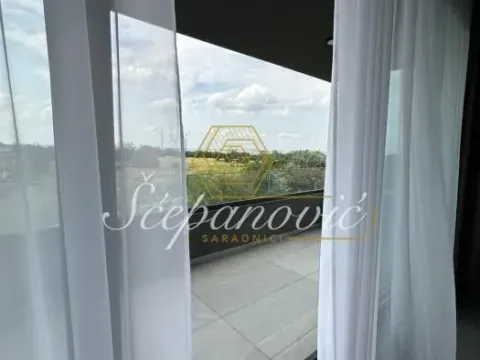 Izdavanje, četvorosoban stan, 164m², Mišeluk, Petrovaradin - image 20