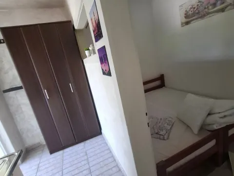 Izdavanje, jednosoban stan, 35m², Pobrežje, Podgorica - image 5