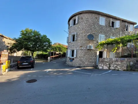 Prodaja, kuća, 150m², Budva, Crna Gora - image 7