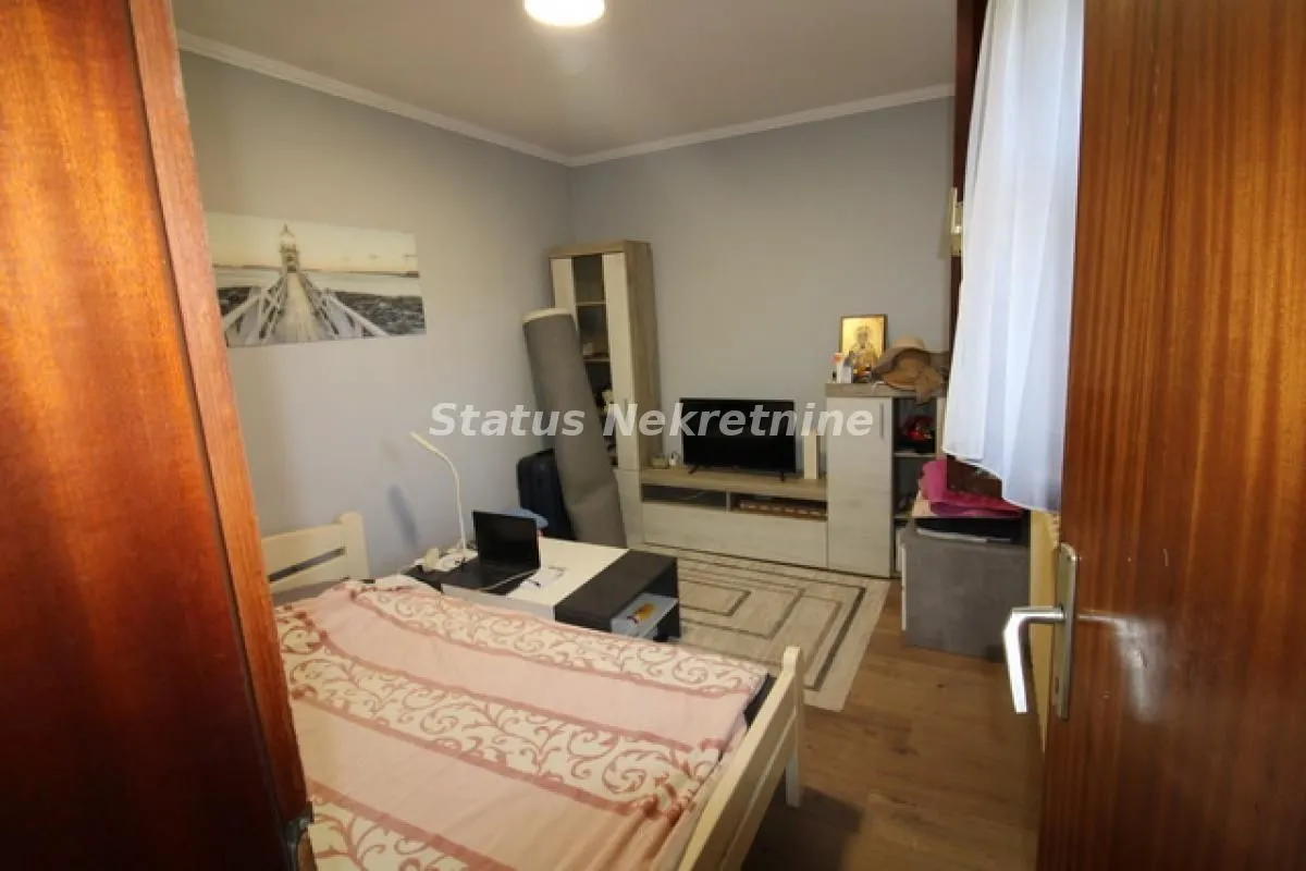 Prodaja, kuća, 198m², Sremska Kamenica, Petrovaradin