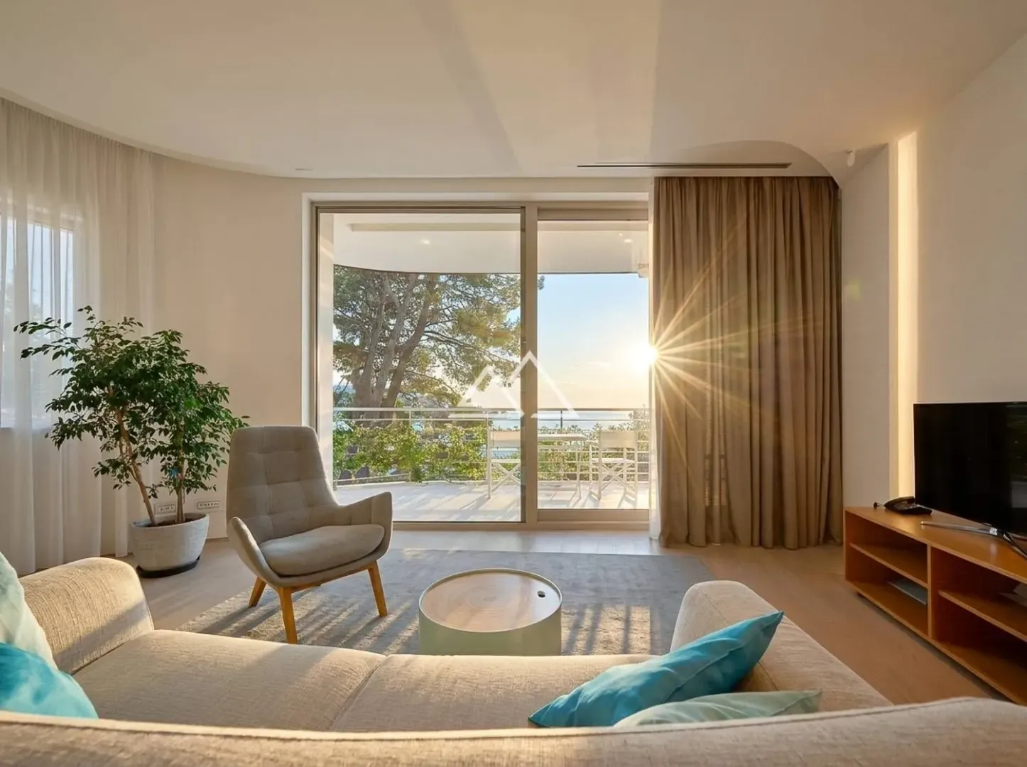Prodaja, dvosoban stan, 125m², Centar, Budva