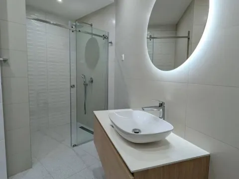 Sale, one bedroom apartment, 66m², Bečići, Budva - image 1