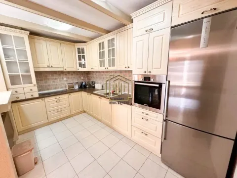 Prodaja, dvosoban stan, 92m², City Kvart, Podgorica - image 10