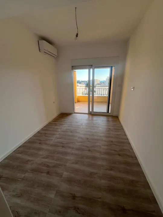Rent, three bedroom apartment, 92m², Šušanj, Bar