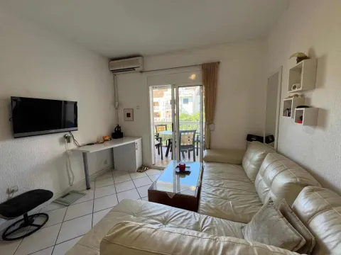 Rent, apartment, 39m², Budva, Crna Gora - image 1