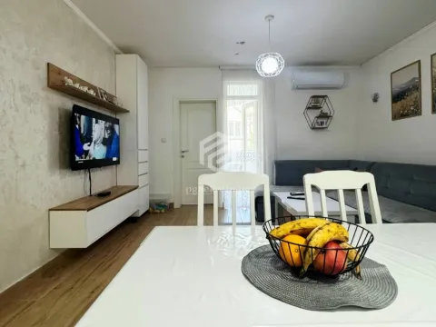 Prodaja, dvosoban stan, 48m², Kotor, Crna Gora