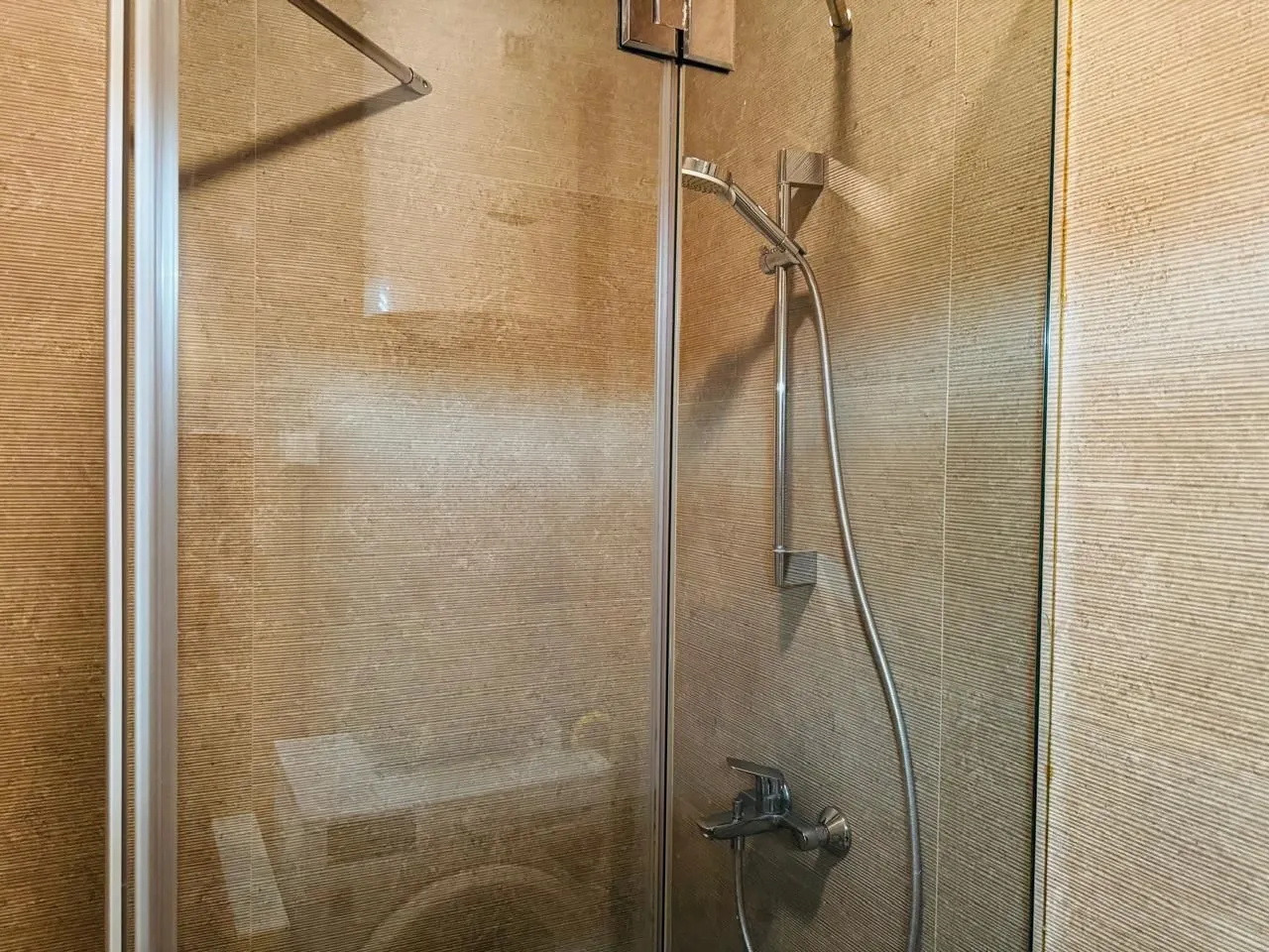 Izdavanje, garsonjera, 35m², Centar, Podgorica