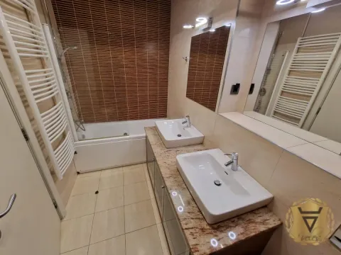 Izdavanje, trosoban stan, 148m², Savski Venac, Beograd - image 12