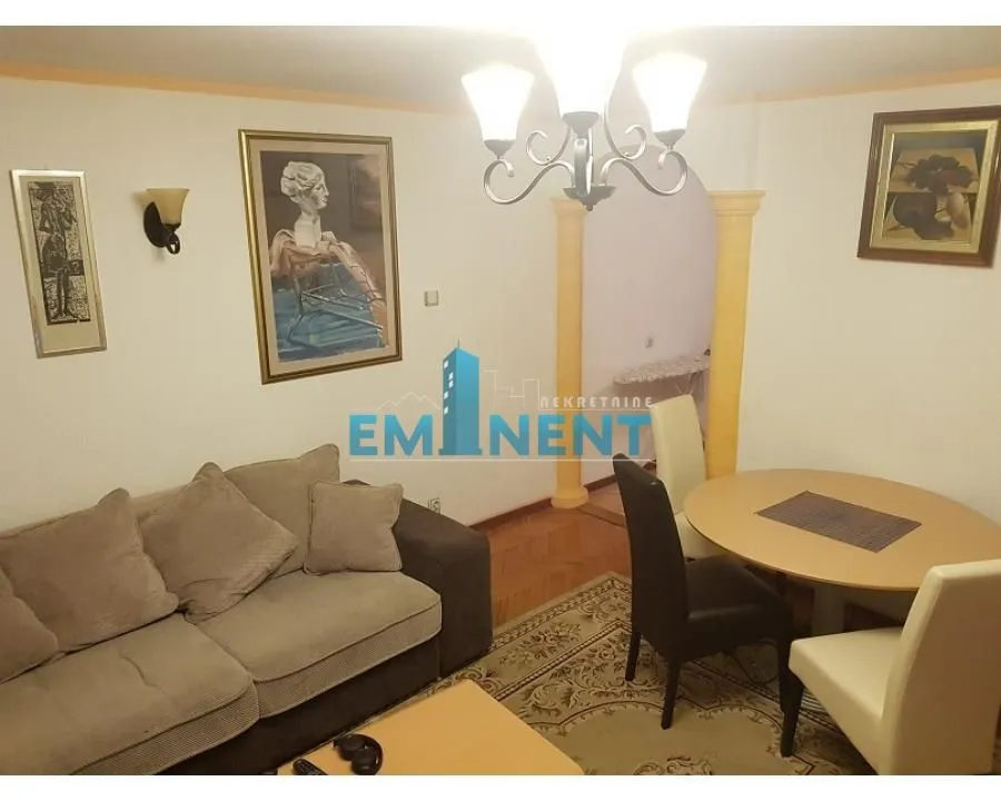 Izdavanje, trosoban stan, 75m², Čubura, Beograd