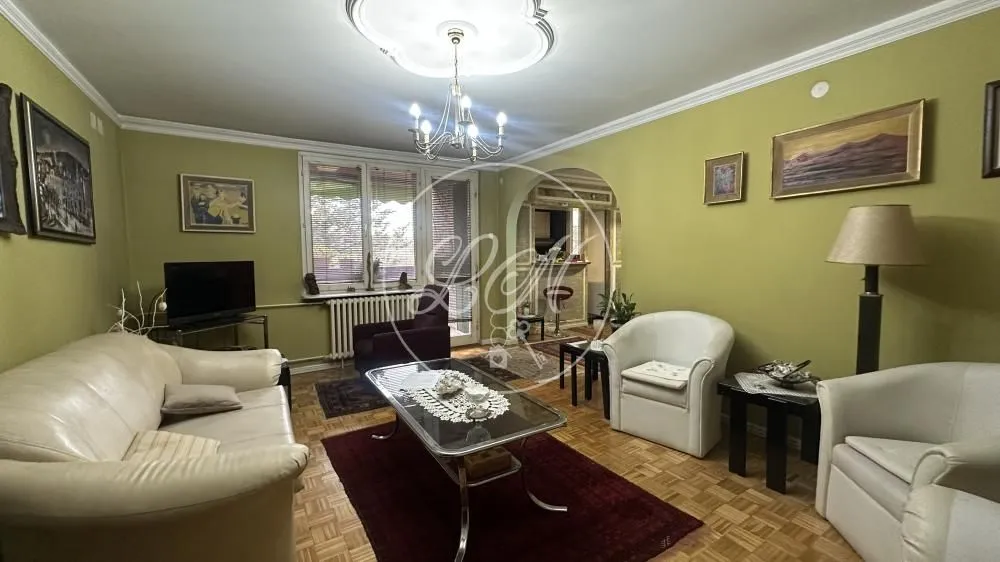 Izdavanje, trosoban stan, 92m², Rakovica, Beograd