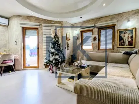 Prodaja, trosoban stan, 112m², Preko Morače, Podgorica - image 1