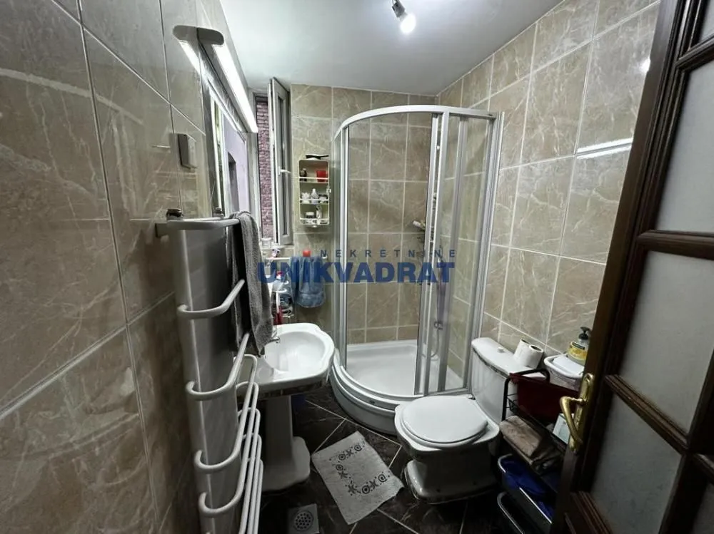Prodaja, četvorosoban stan, 96m², Stari Grad, Beograd