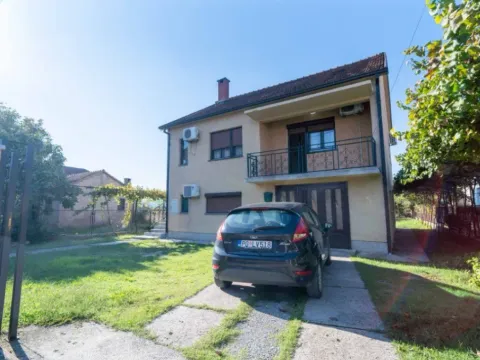 Izdavanje, kuća, 110m², City Kvart, Podgorica - image 6