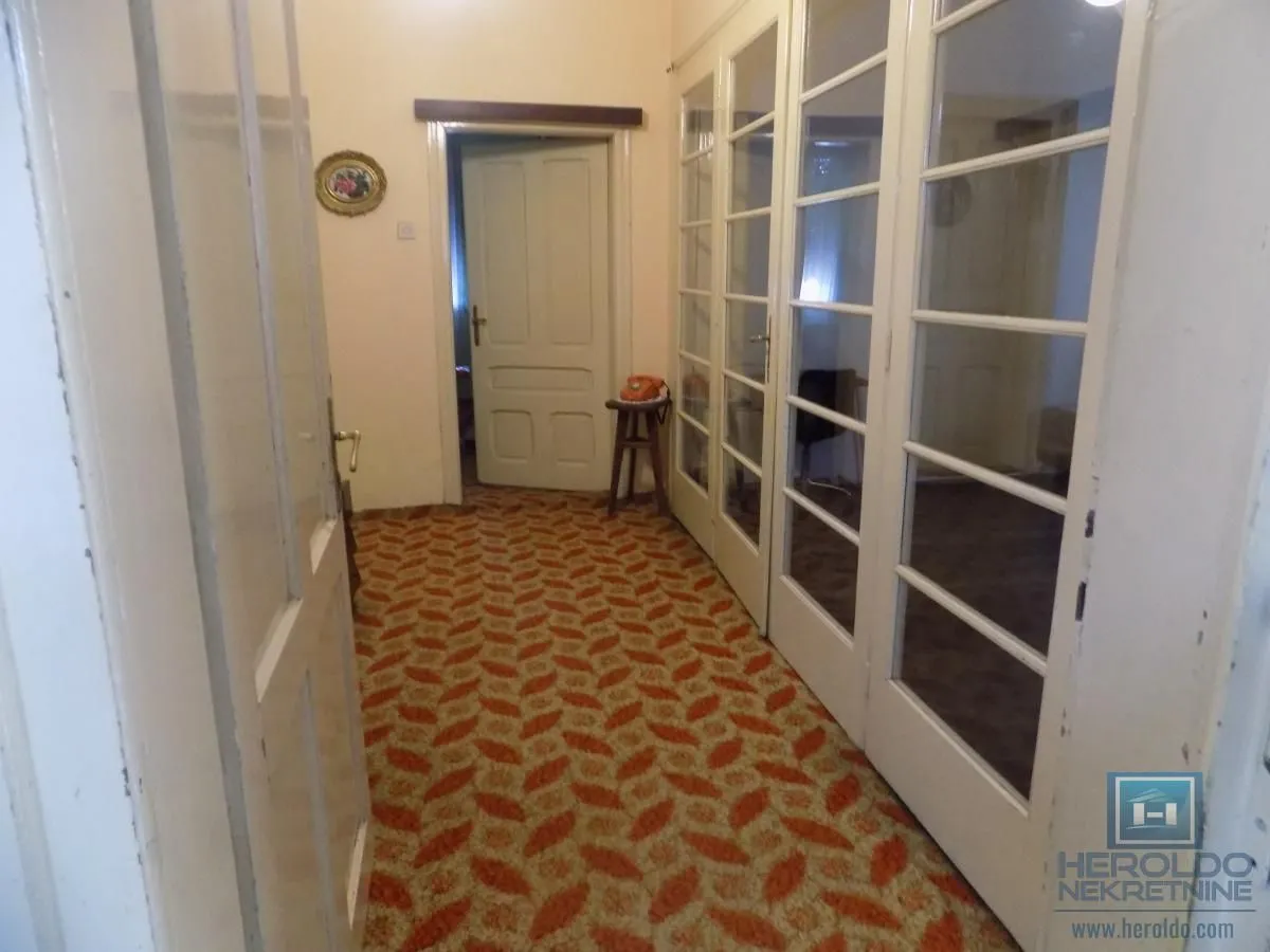 Prodaja, kuća, 217m², Paraćin, Srbija